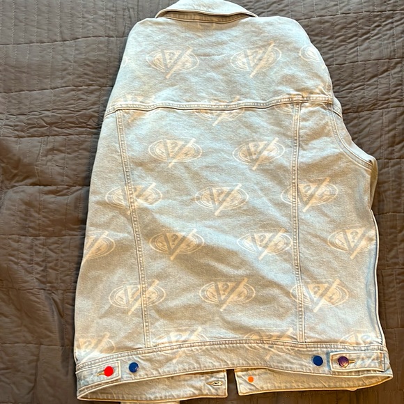 J balvin guess blue large jean jacket men neon buttons - Picture 5 of 5